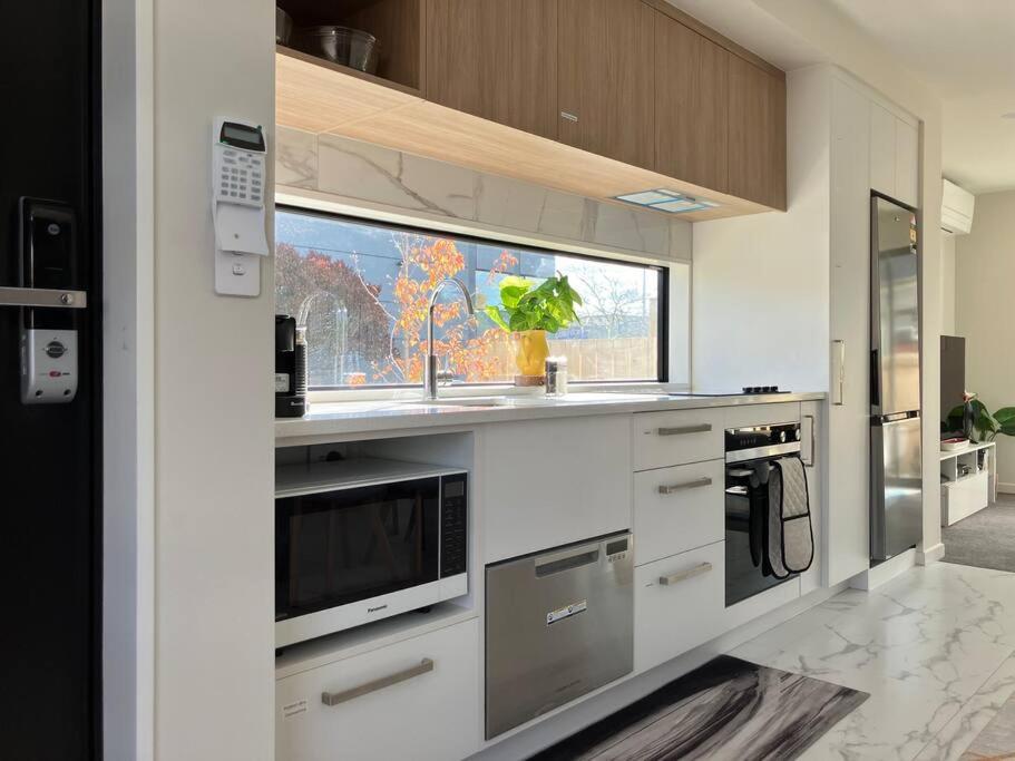 2-Bedroom Ensuite, Close To City, Comfortable, Accessible With Own Parking Christchurch Dış mekan fotoğraf