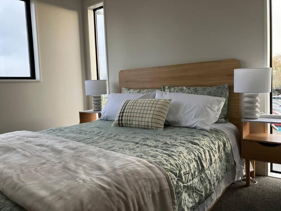 2-Bedroom Ensuite, Close To City, Comfortable, Accessible With Own Parking Christchurch Dış mekan fotoğraf