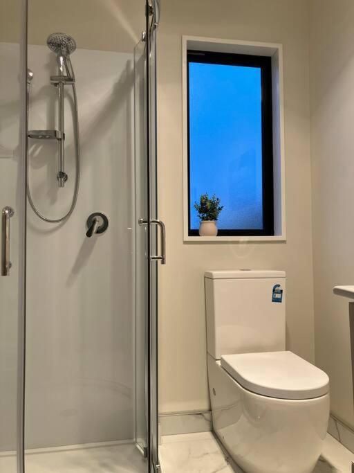 2-Bedroom Ensuite, Close To City, Comfortable, Accessible With Own Parking Christchurch Dış mekan fotoğraf