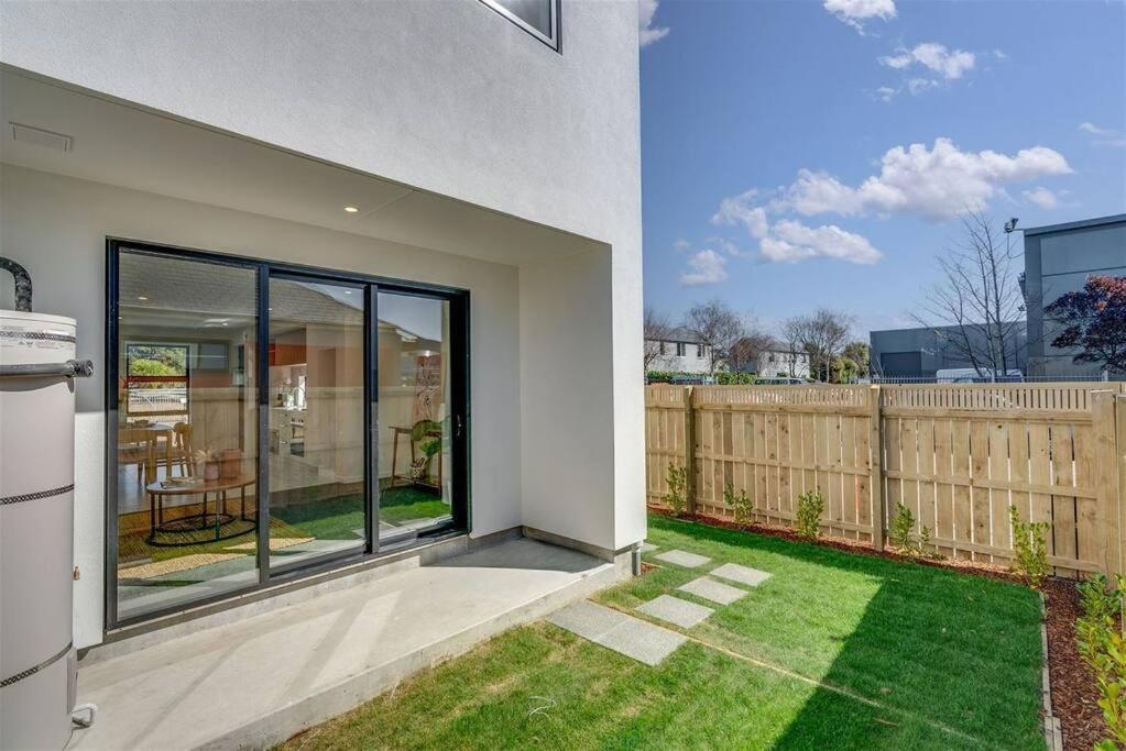 2-Bedroom Ensuite, Close To City, Comfortable, Accessible With Own Parking Christchurch Dış mekan fotoğraf